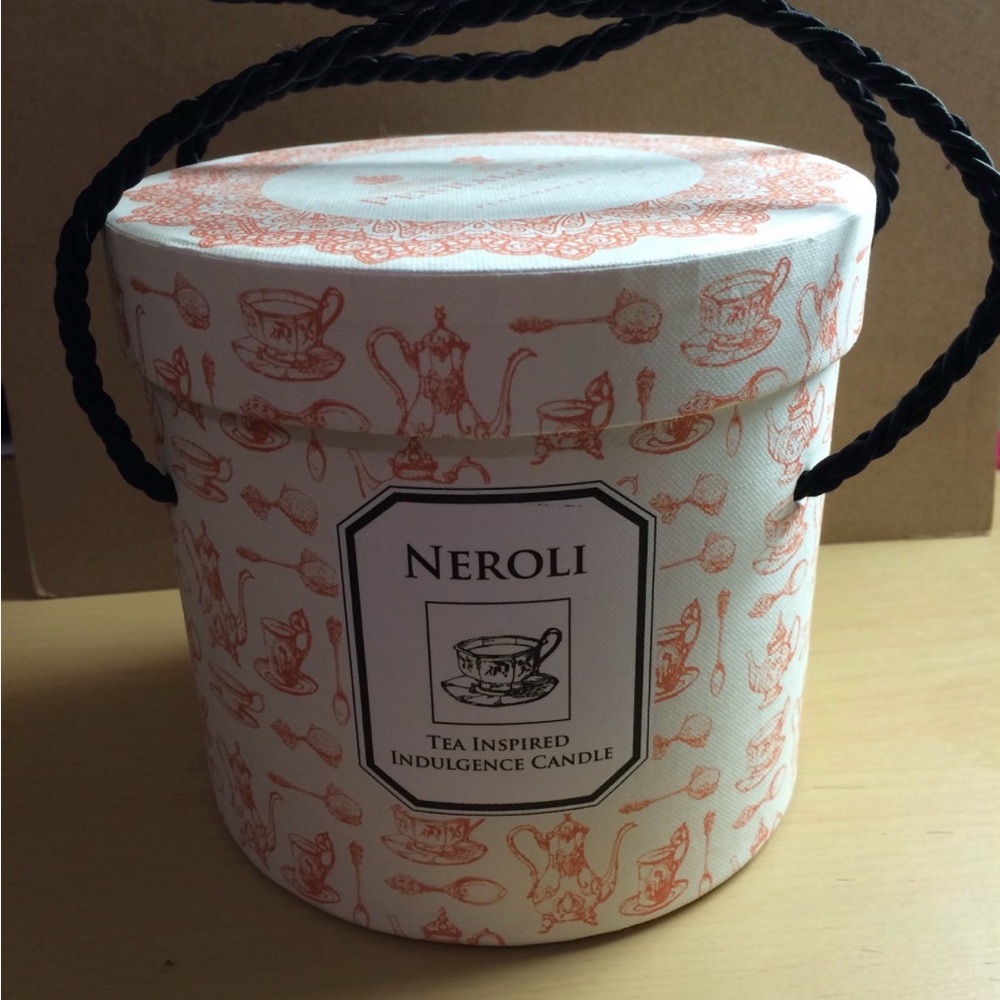 Penhaligon's Elegant Orange and Cream Design